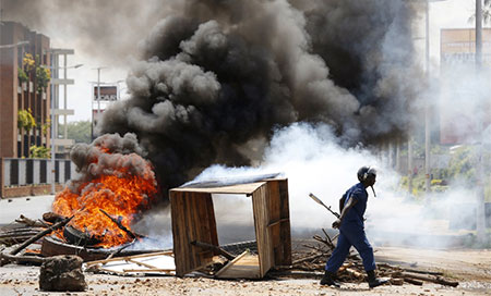 disturbios en burundi Más de dos muertos en tensa jornada de elecciones en Burundi